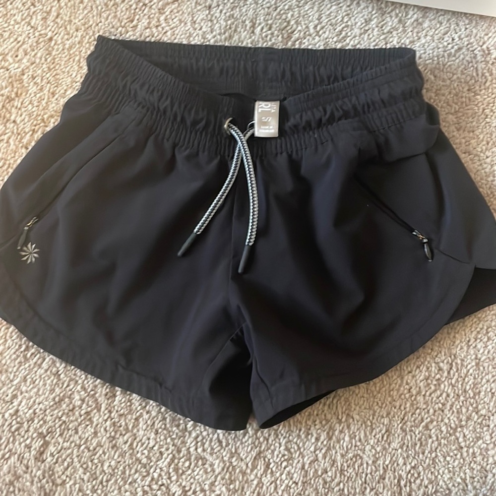 Black athleta shorts